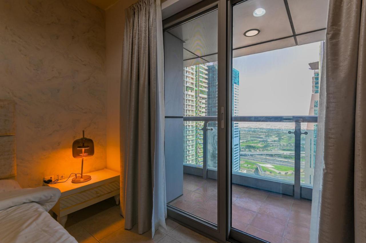 Charming 1 Bedroom Princess Tower Ahlan Holiday Homes Dubai Exterior photo